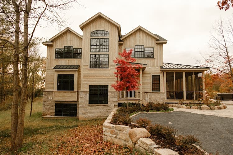 Doomis Custom Builders Inc