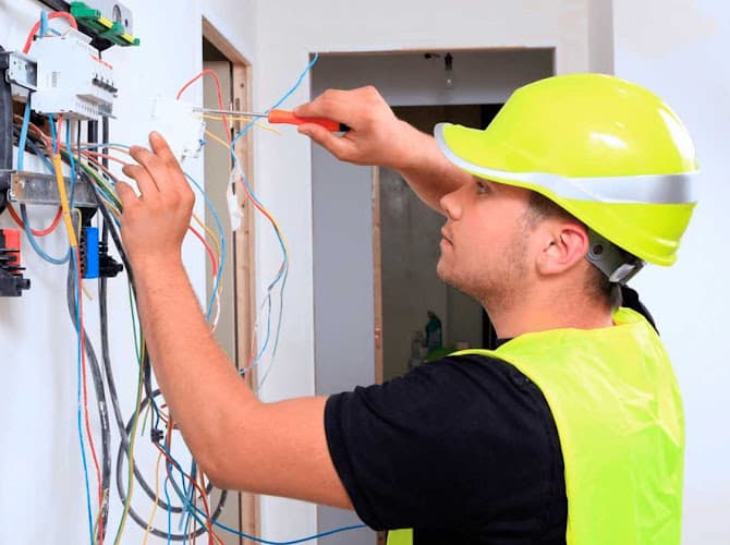 Electrician & Electric Repair Chicago Home LLC
