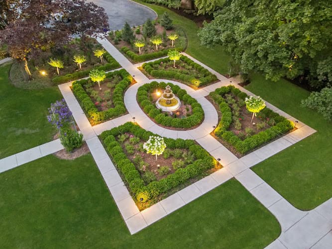 A.M. Woodland Outdoor Design