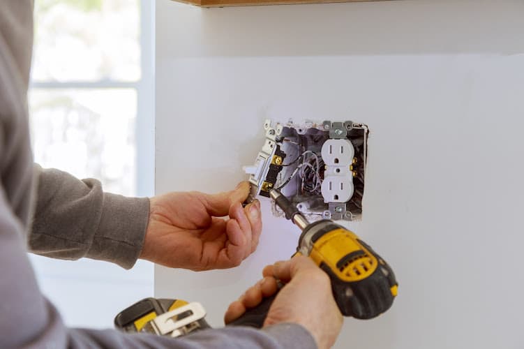 M0T Residential Electrician