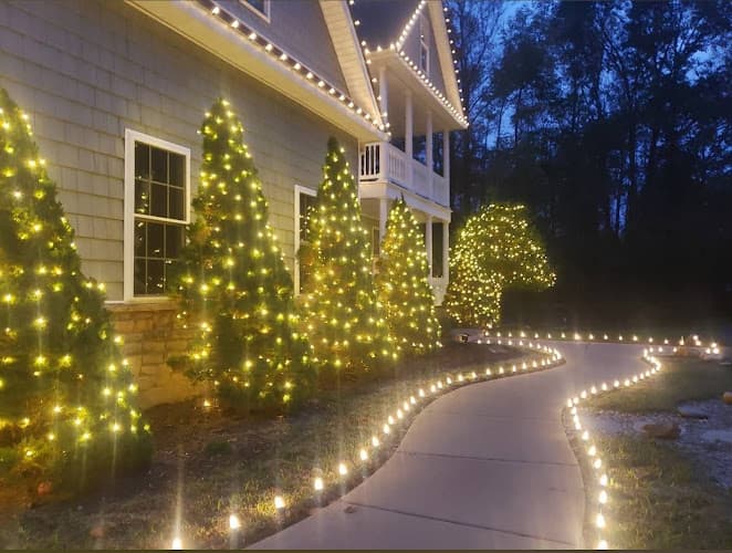 Santa`s Setup Crew Holiday Lights